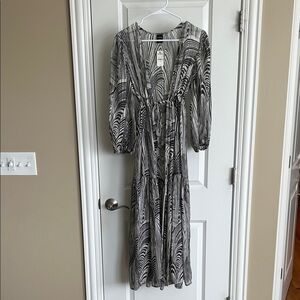 Elegant Black and White Patterned